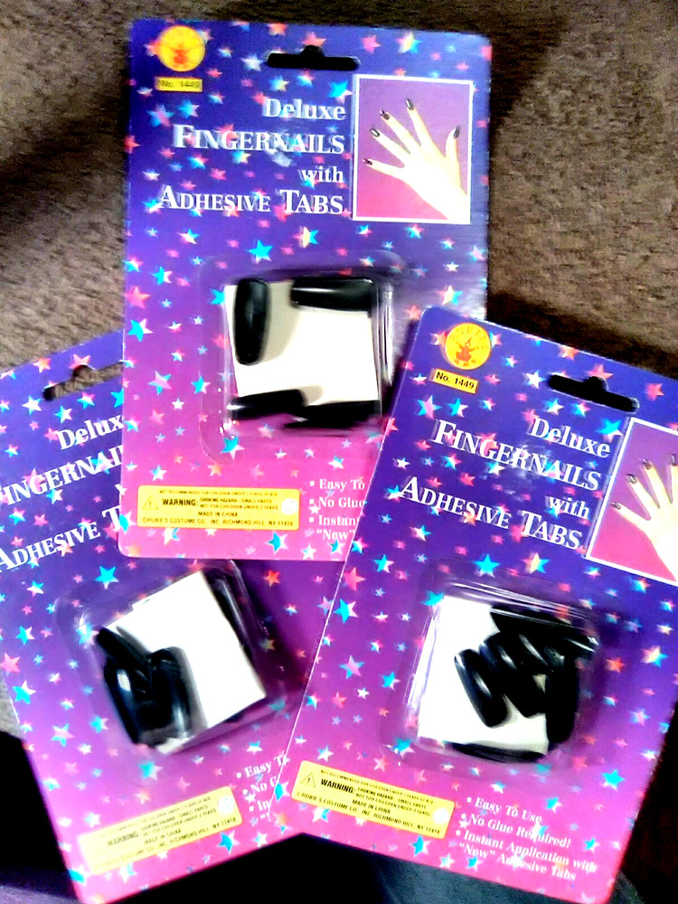 Rubies~Fingernails Deluxe With Adhesive Tabs