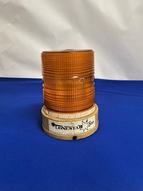 VINTAGE LONESTAR 810 AMBER STROBE BEACON