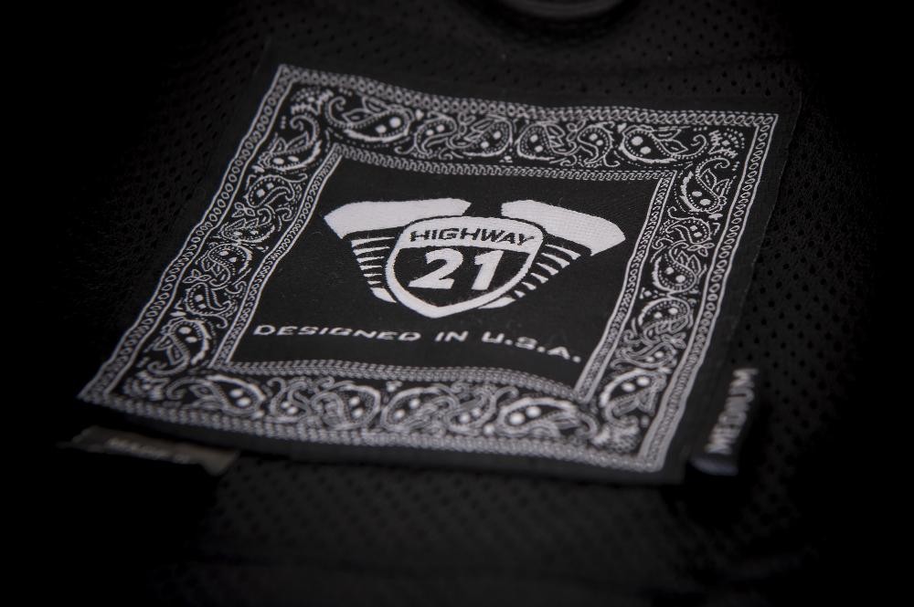 BLOCKADE VEST BLACK SM