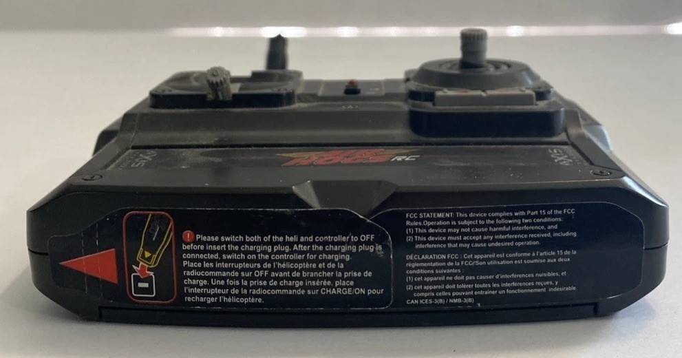 Spin Master Air Hogs Axis 300x RC Helicopter 3 And Remote. Read Description