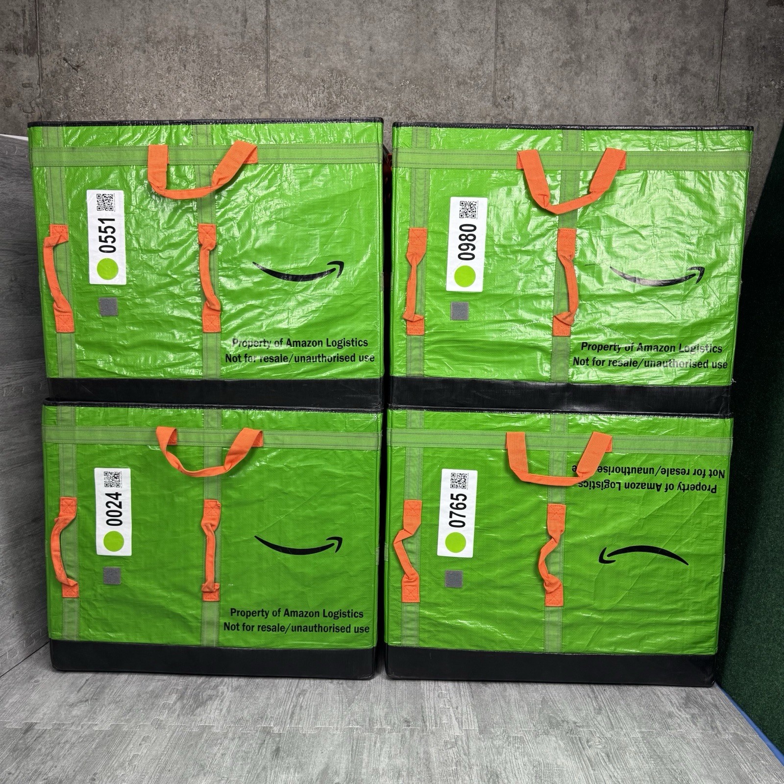 LOT OF 4 PREMIUM AMAZON COURIER DELIVERY CURRENT STYLE TOTE BAGS 28x24x20 GREEN