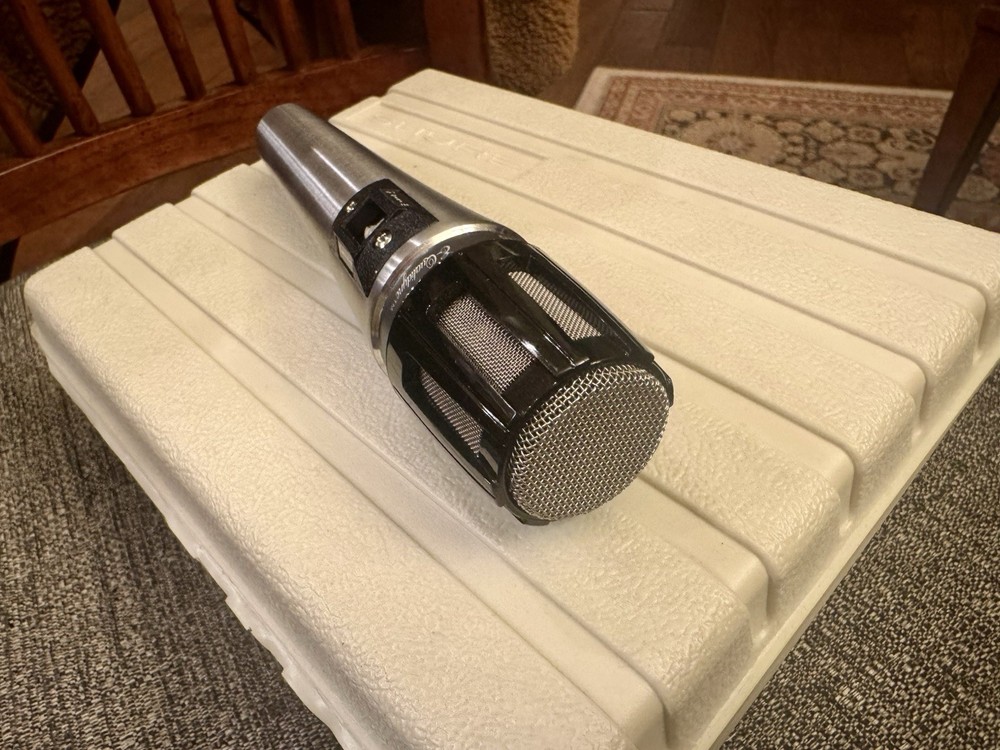 Shure 516EQ Dynamic Cardiod Microphone