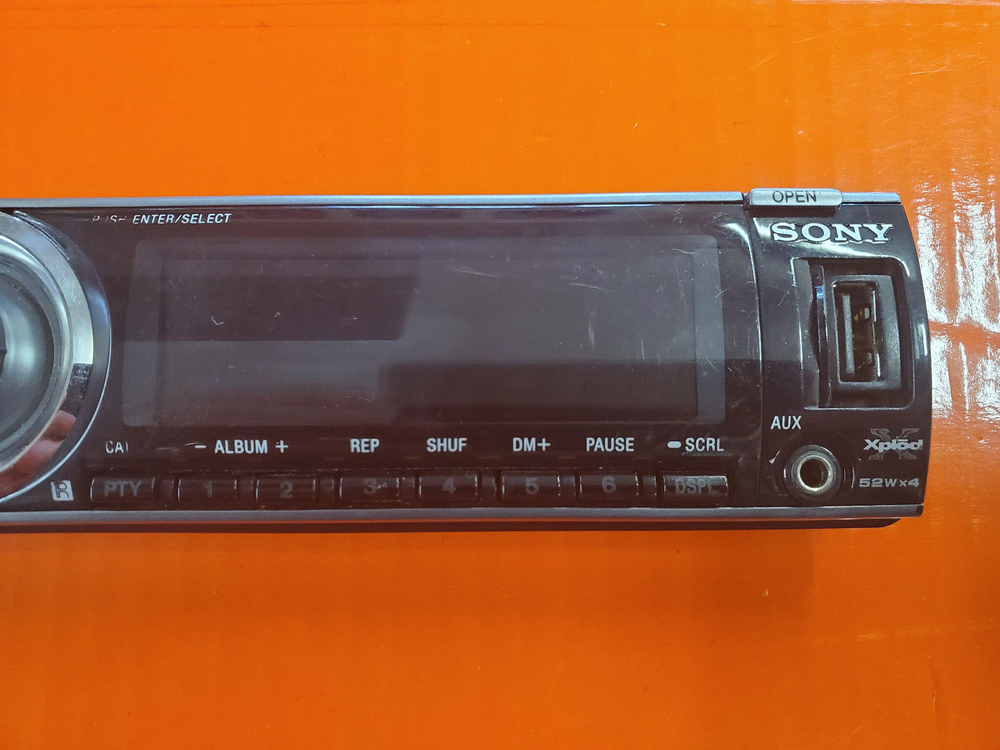 Sony CDX GT640UI Faceplate