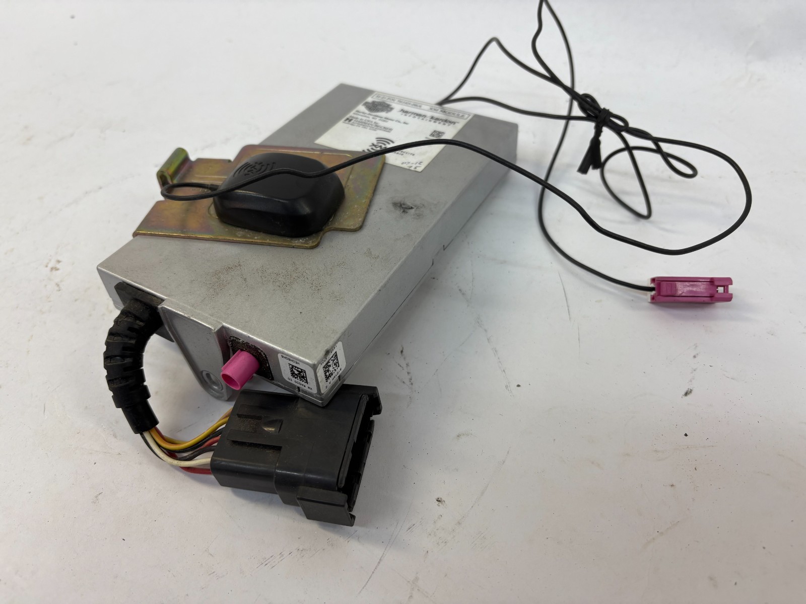 Harley Harman Kardon XM satellite radio module 76165-06A w/ antenna