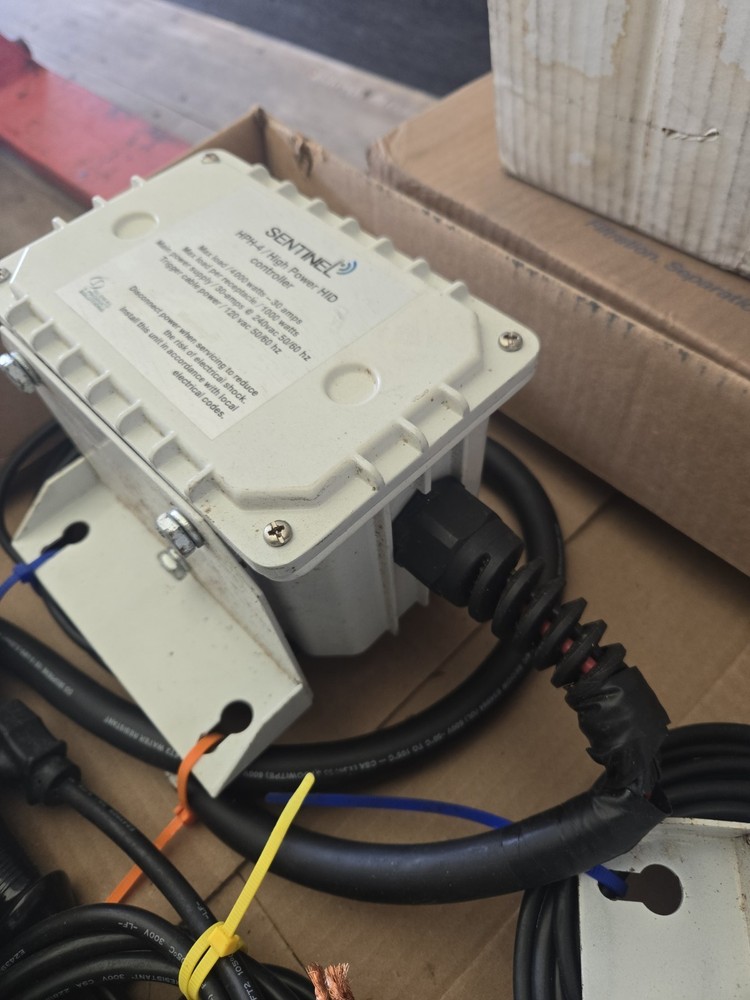 Sentinel HPH-8 HID High Power Controller Outlet