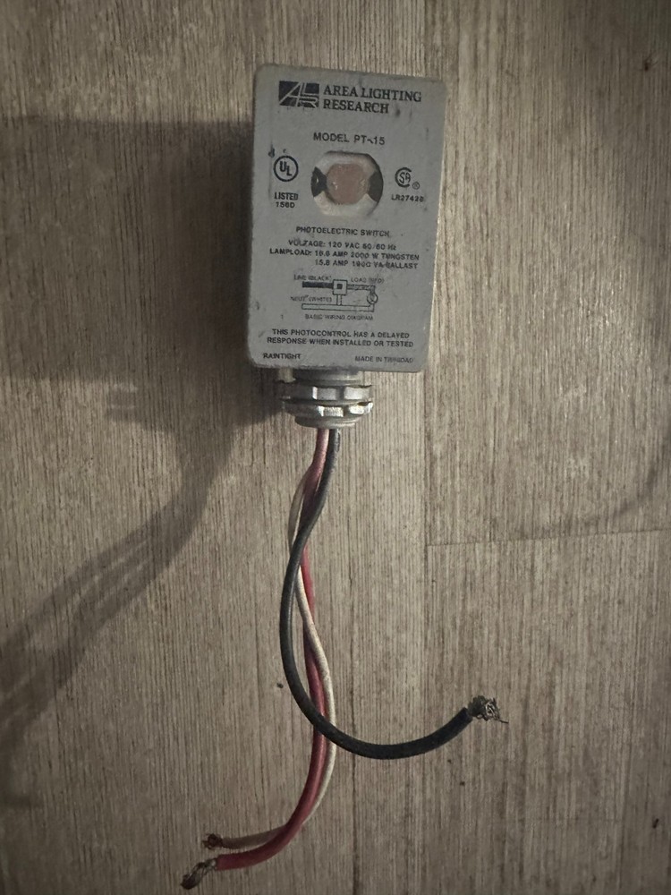 Area Lighting Research Photo Control w/ Delay Switch, Model PT-15