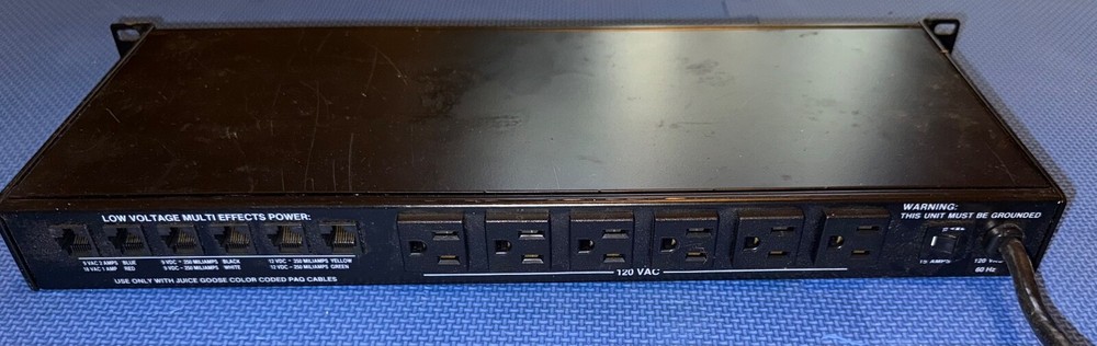 Juice Goose Twelve PAQ Multi Voltage Power Conditioner