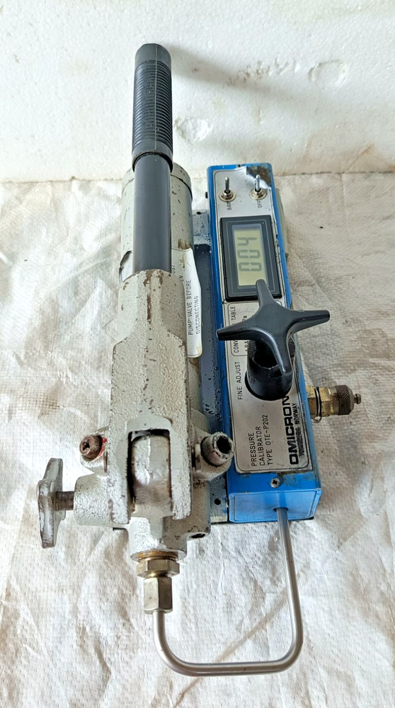 OMICRON OTE-P202 DIGITAL PRESSURE CALIBRATOR