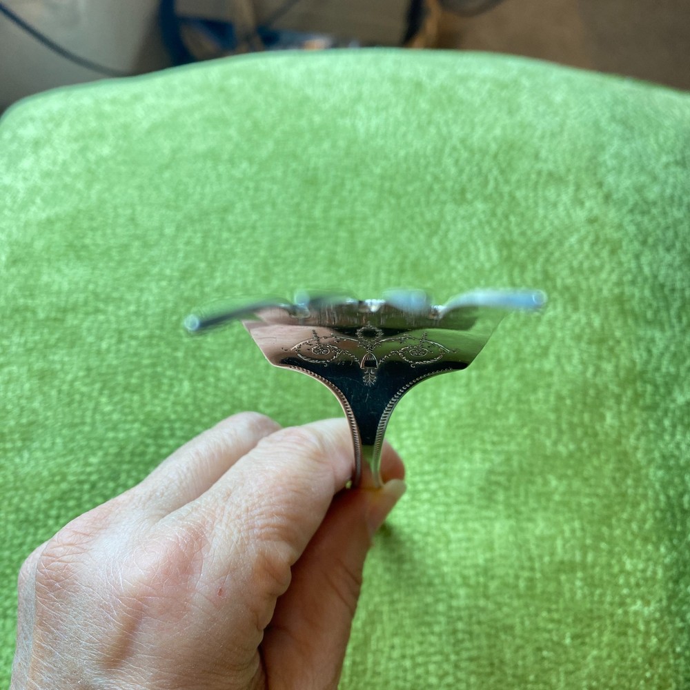 Oneida Silverplate GROSVENOR 1921 Medium Solid Cold Meat SERVING FORK No Mono