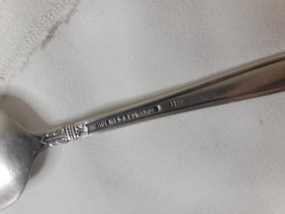 HOLMES & EDWARDS DANISH PRINCESS JELLY SERVER SPOON 6 3/8"