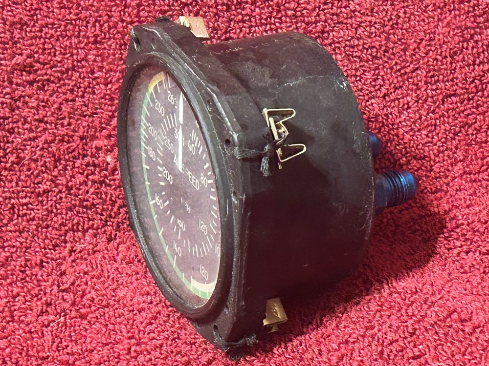 SIGMA TEK AIRSPEED INDICATOR P/N EA517326ACM