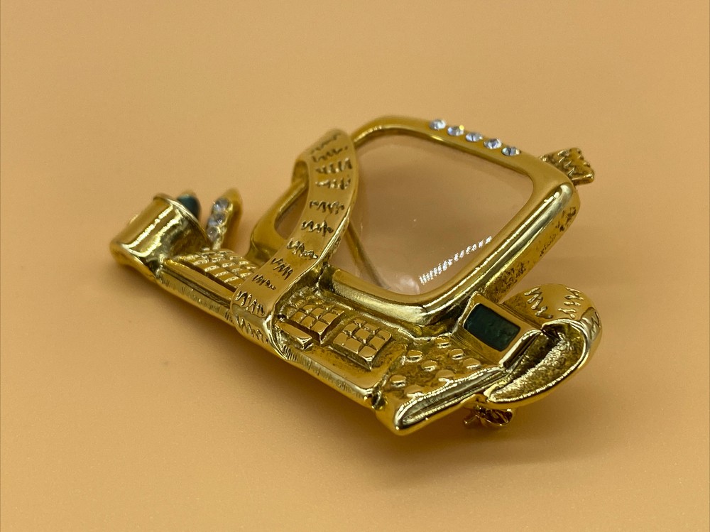 vintage brooch pin back unsigned collectors