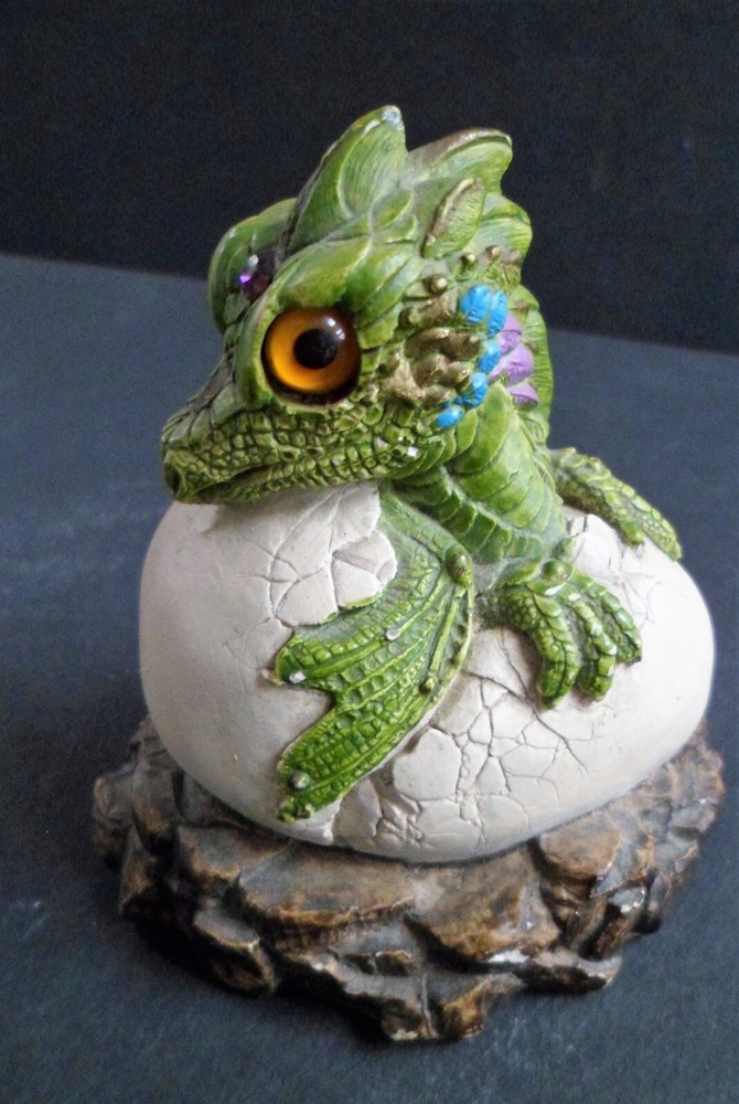 Windstone Editions Dragon Hatchling Pena '84 Green