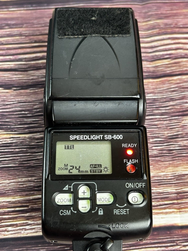 Nikon Speedlight Shoe Mount Flash SB-600 LOOK! Camera Flash