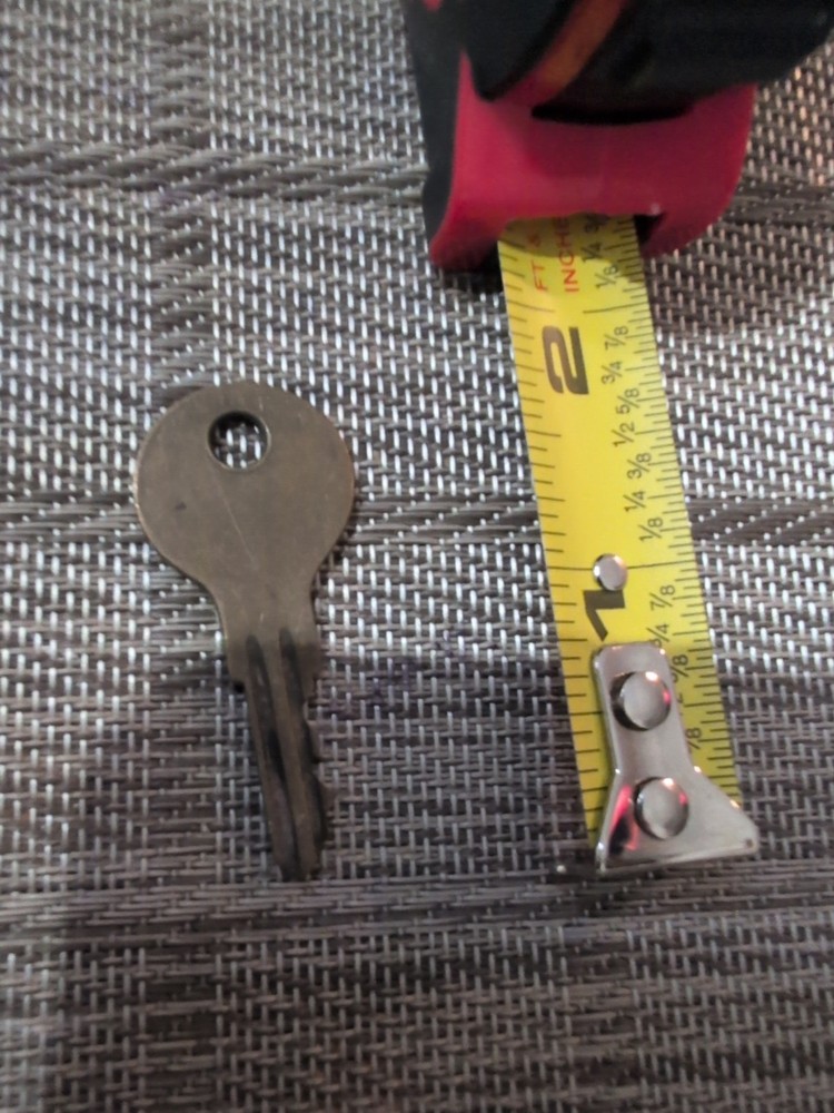Yale Key CH868
