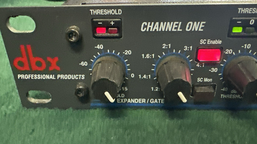 DBX 1066 Rack Mount Quad Compressor Limiter Gate DBX1066 2 Channel Used Tested