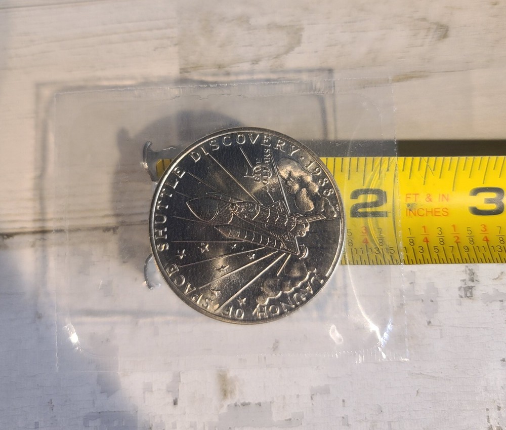 1988 Marshall Islands $5 Coin Space Shuttle