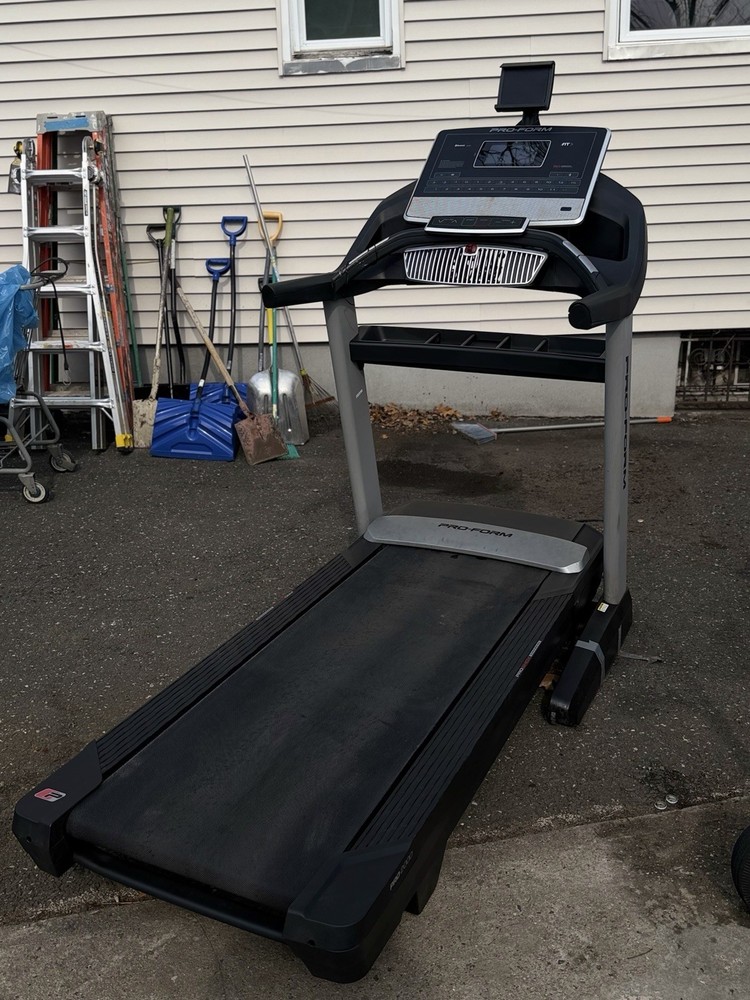 ProForm Pro 2000 Electric Treadmill Touchscreen Bluetooth iFit 50 Programs
