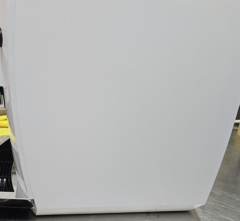 Jura E4 Automatic Espresso Machine Easy Operation Piano White