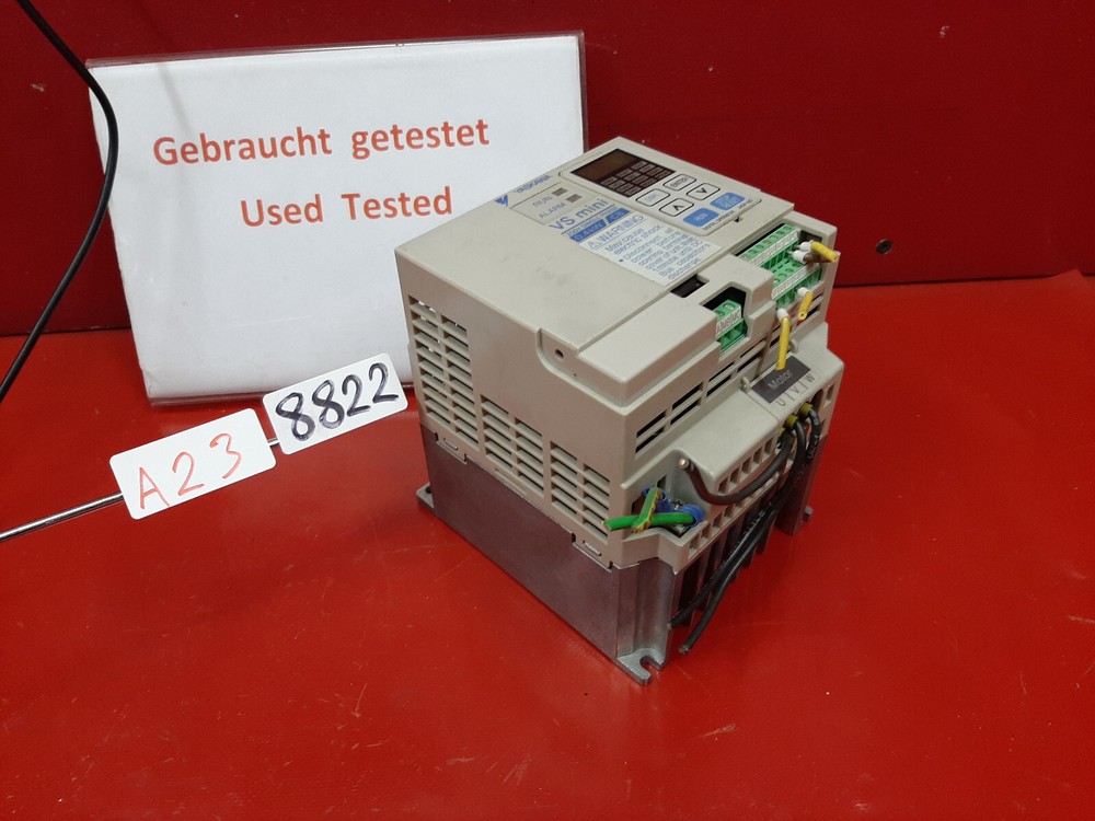 YASKAWA CIMR-XCBCB0P4 (1.1KVA)
