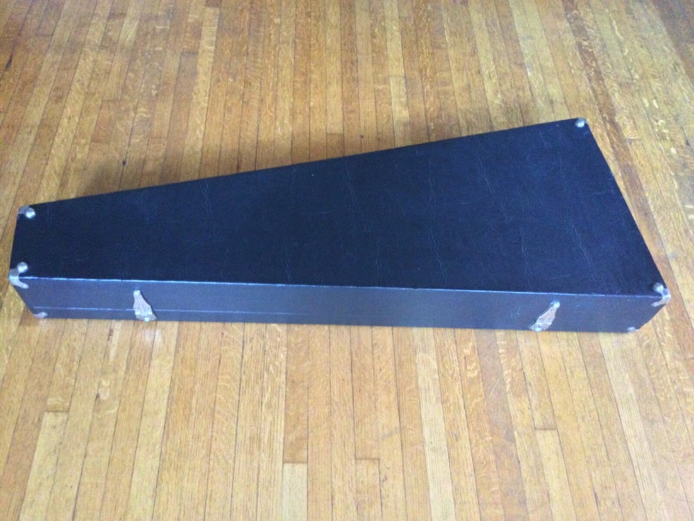 Vintage Guitar Case irregular V shape - for solid body / teardrop body