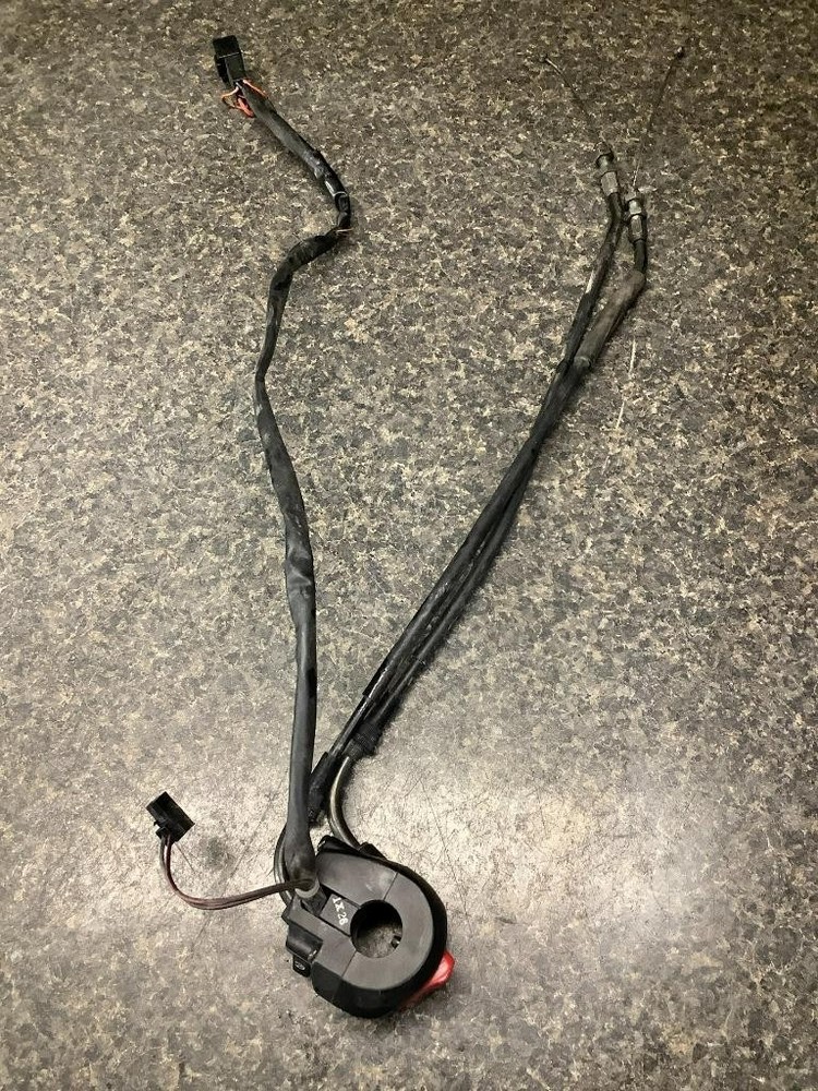02 Suzuki SV 650 SV650 Right Start Switch Control 42A
