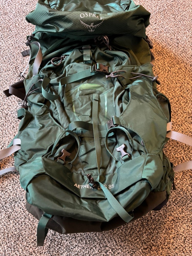 Used Osprey Aether Plus 85 Small/Medium Mountaineering Backpack Green