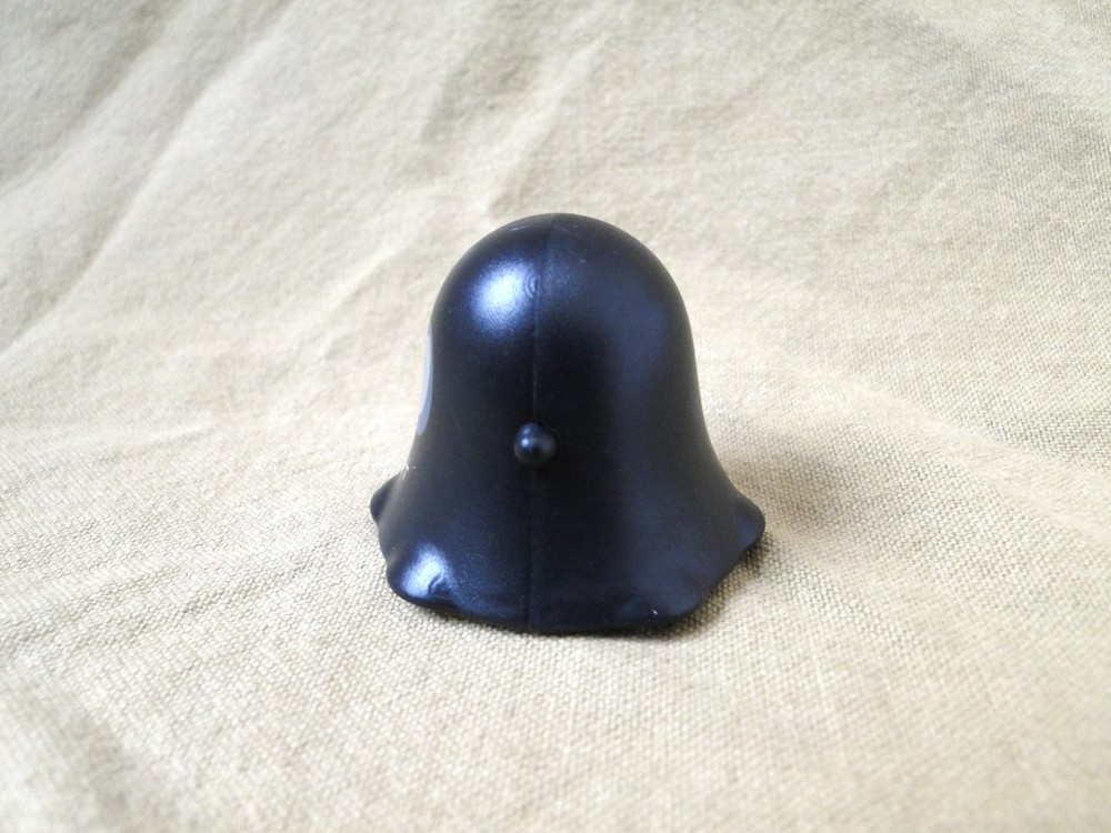 Small Black Ghost Pull-back *TESTED
