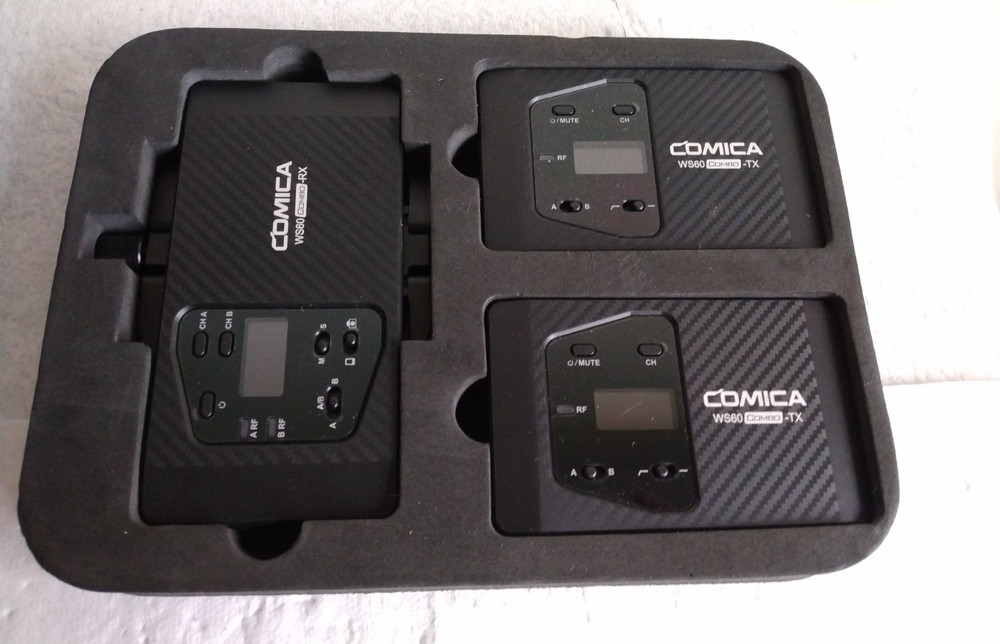 Comica Wireless Microphone CVM WS 60 Combo UHF 1 Trigger 2 + Case
