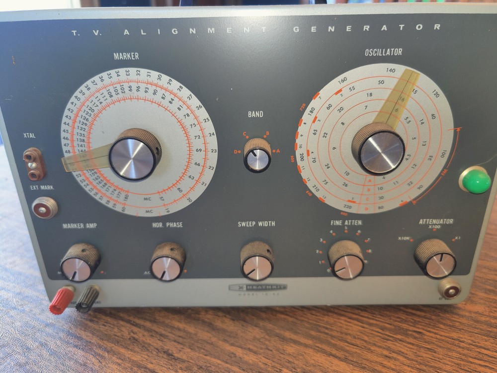 Heathkit T.V. Alignment Generator Model IG-52 Electronics  Vintage Heathkit