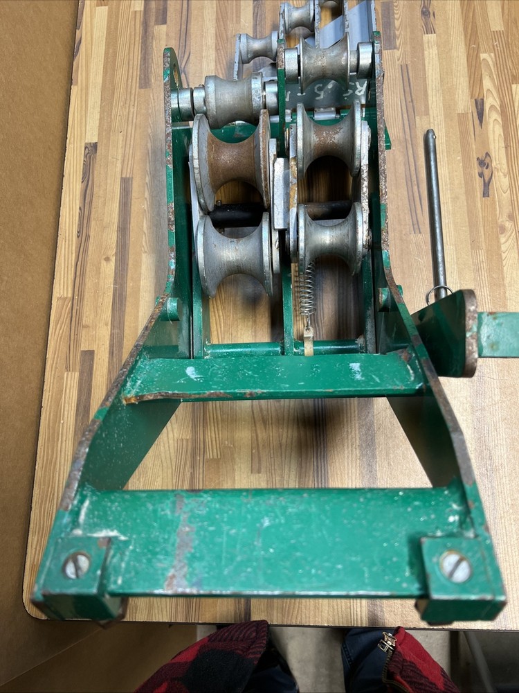 Greenlee 23803 EMT Roller Support 1/2"-2" 555c