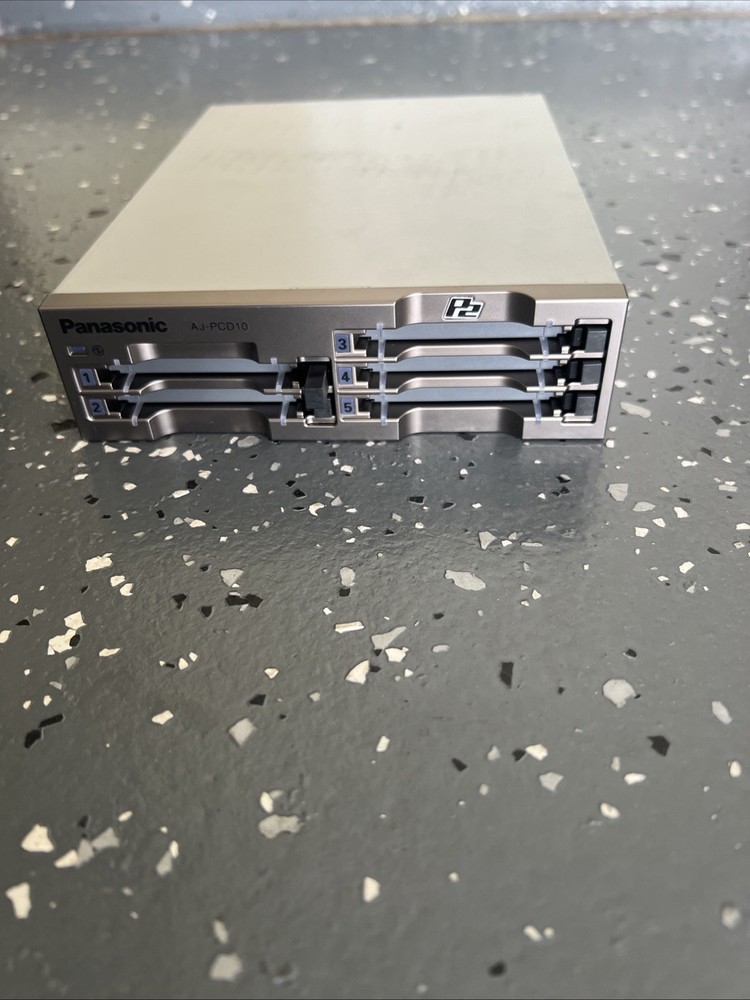 Panasonic AJ-PCD10P FIVE-SLOT P2 SOLID-STATE MEMORY DRIVE [W2]