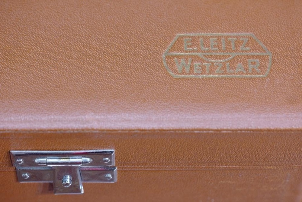 microscope antique Microscope Accessory No. 16 "Leitz Universal Stage UT2" USED