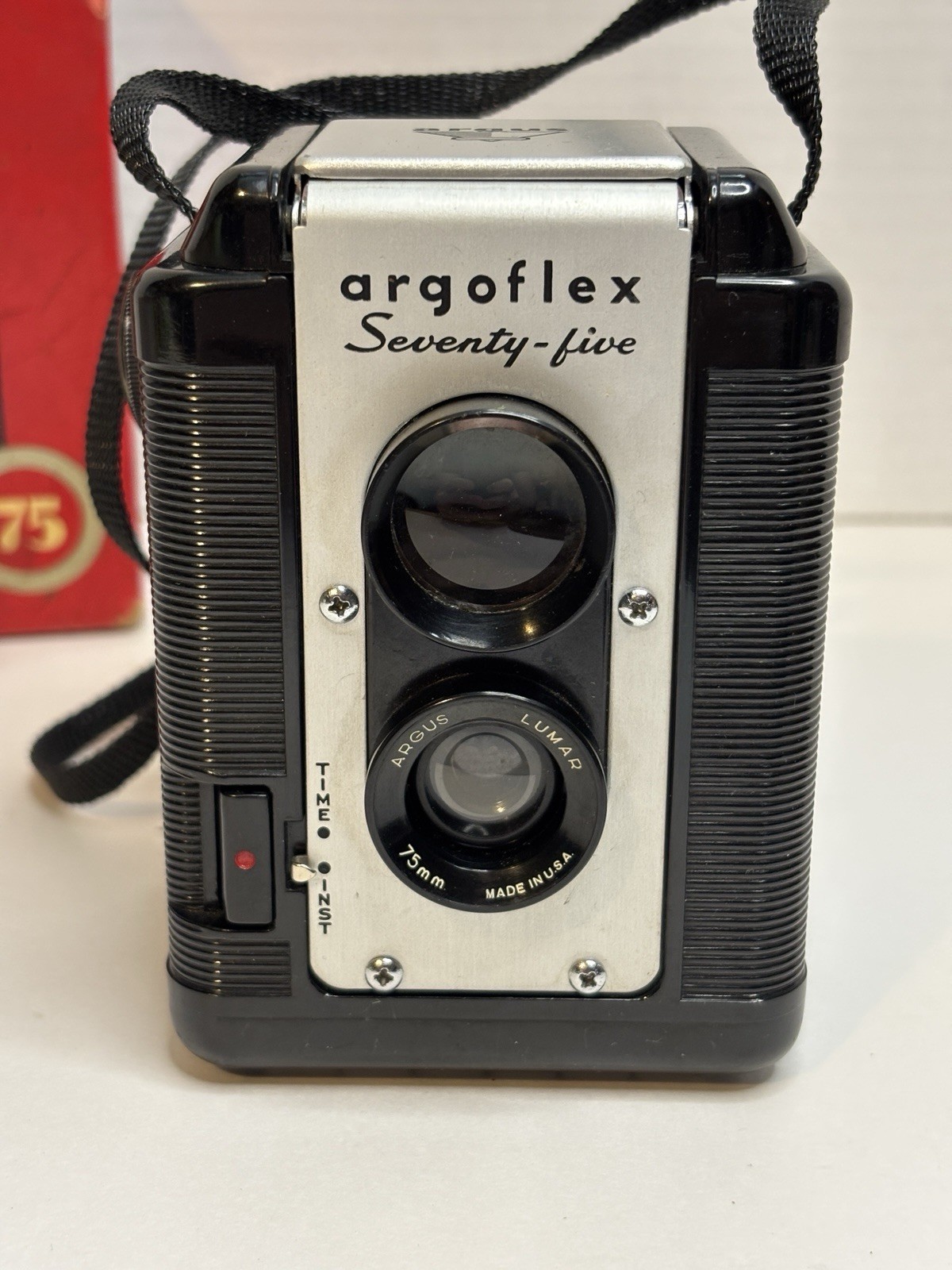 Vintage Argus Argoflex 75mm Seventy-Five Camera w/ Original Box