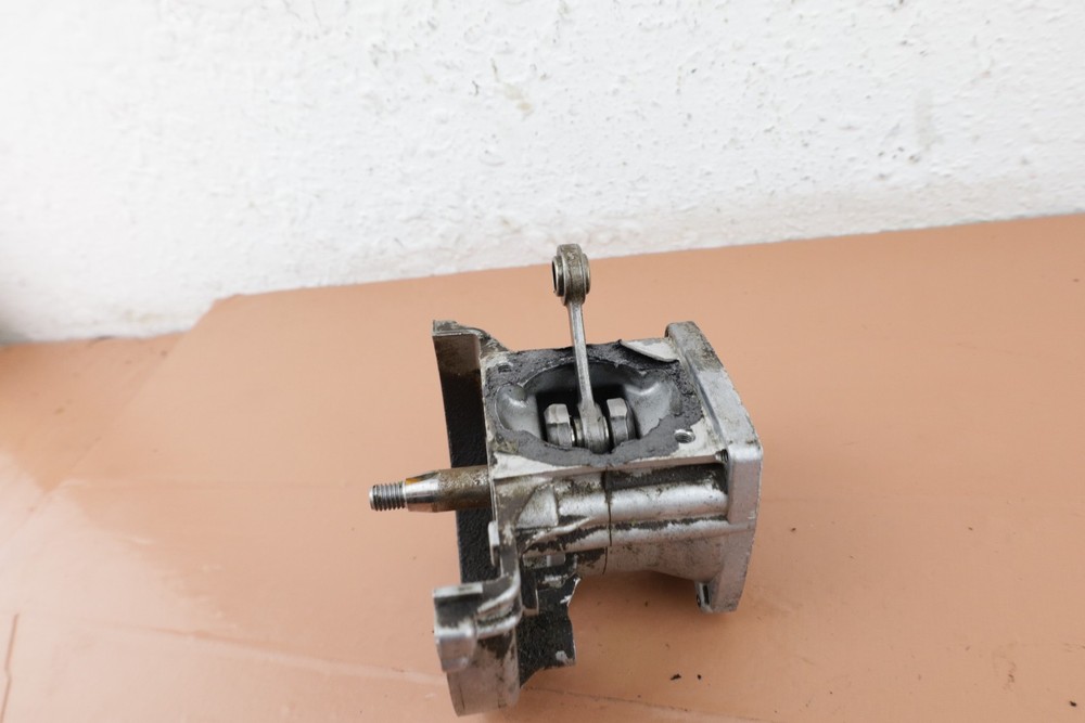 Echo ES-2100 Blower OEM Crankcase