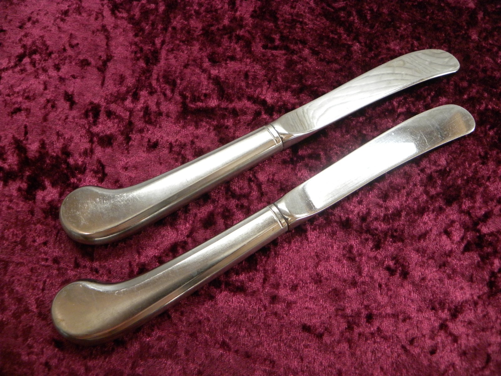 Paul Revere 2 Hollow Pistol Grip Dinner Knives Oneida Community Stainless USA