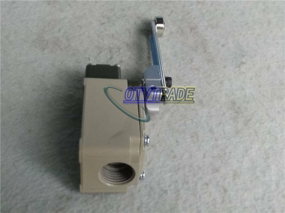 New In Box ONE Omron Limit Switch WLCA12-Q