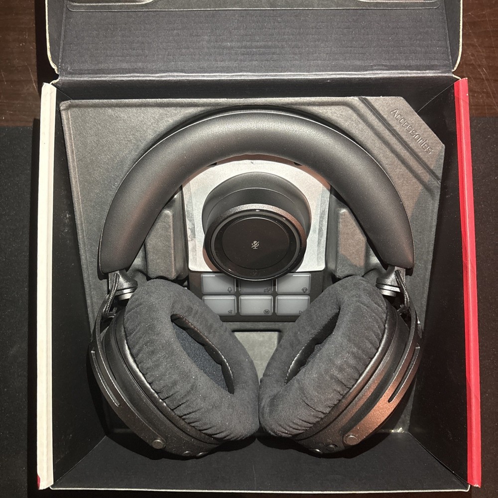 HyperX Cloud Alpha 2 - Wireless Gaming Headset customizable RGB base station