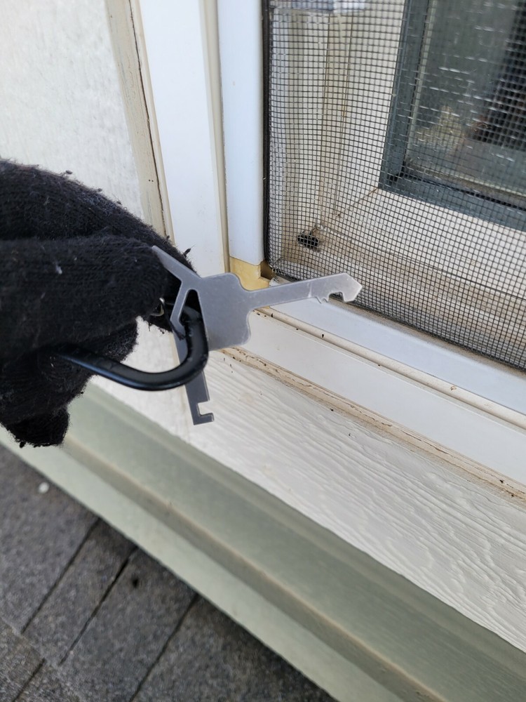 Window Screen Removing Tool