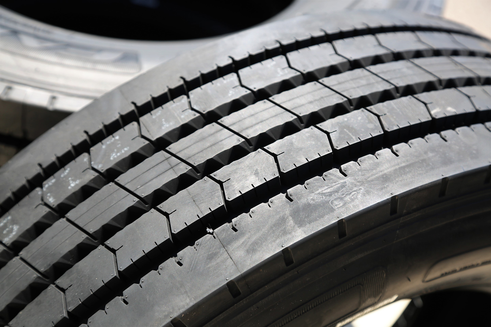 4 Tires Fortune FAR602 225/70R19.5 128/126N G 14 Ply All Position Commercial