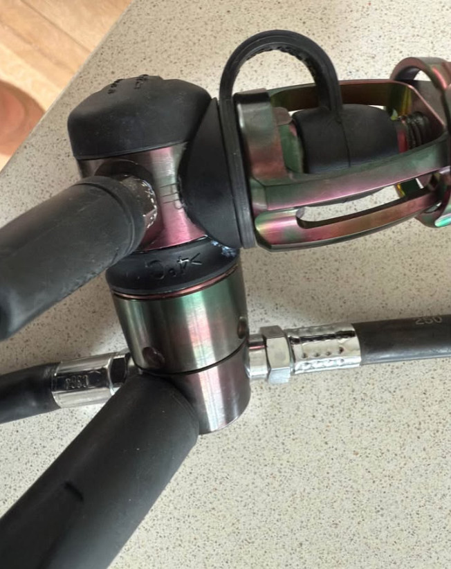 Atomic Aquatics t25 Regulator Yoke