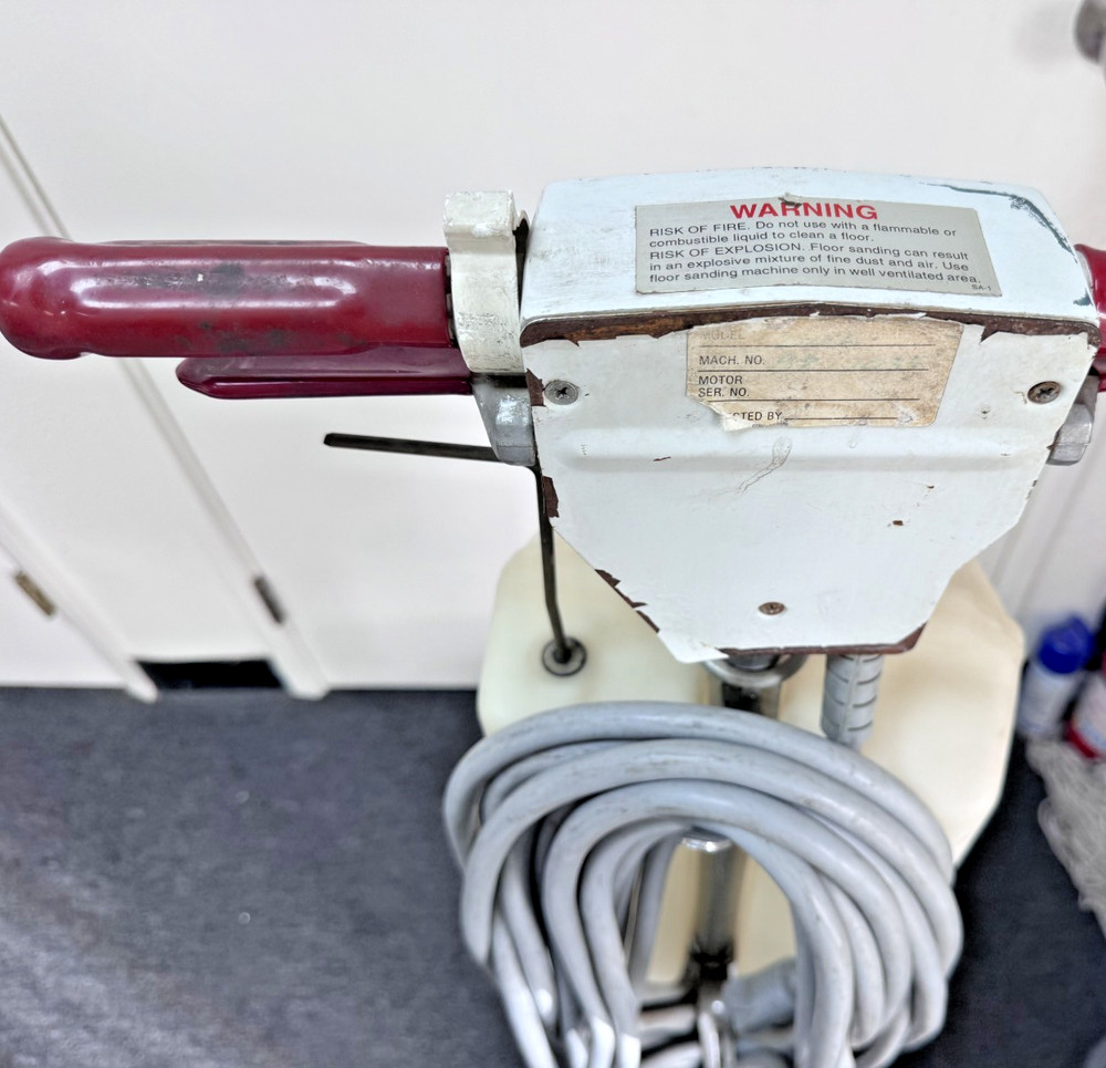 Pullman Holt Products, B18E, Scrubber Polisher Buffer, TURNS ON, USA.