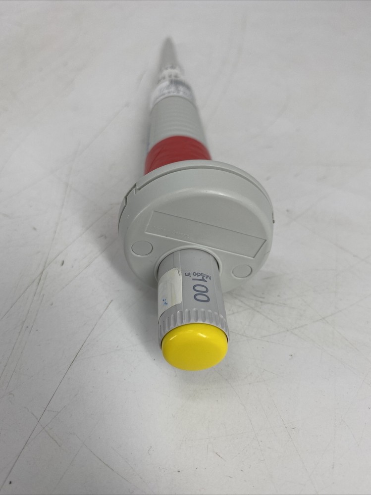 Eppendorf Reference 100 µL Single Channel Pipette 489002