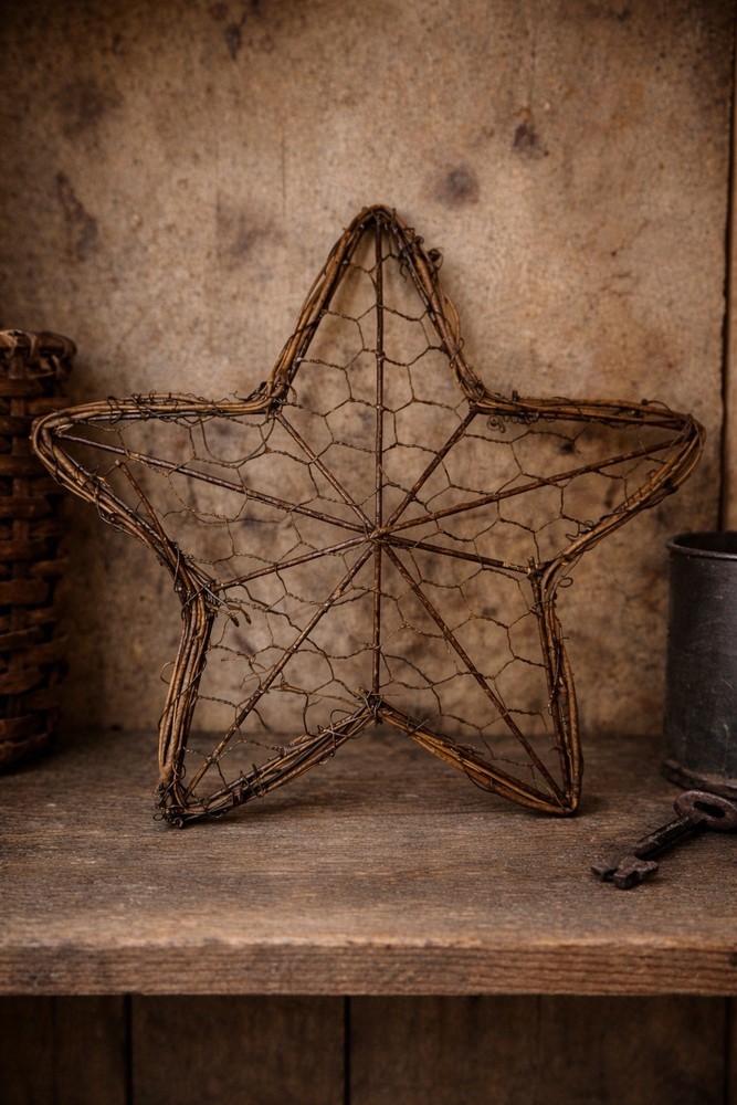 ~ Rustic Chicken Wire Star Wall Decor, Grapevine Frame, 8 Inch, 10 Inch Set 2