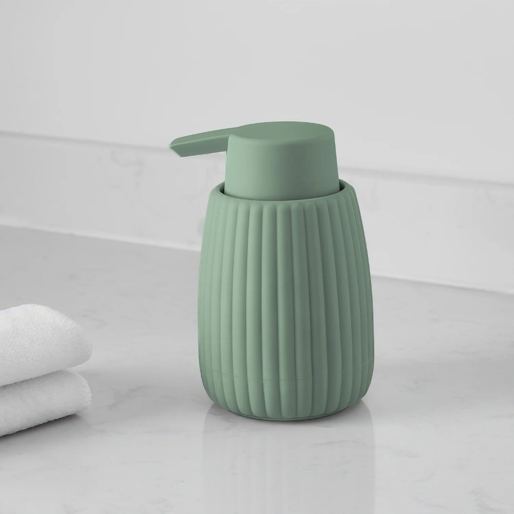 Rubberized Plastic Ribbed Soap Dispenser Pump in Green