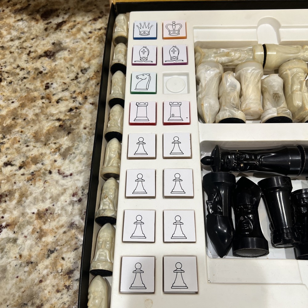 VINTAGE 1971 QUICK MASTER CHESS GAME LEARNING SET TEACHER REVERSATILE CHESSMEN