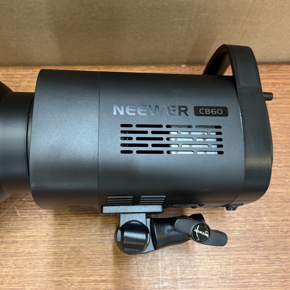 NEEWER CB60 Video Light