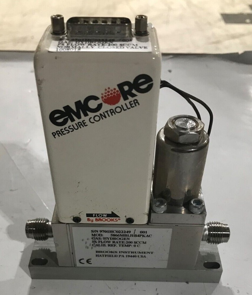 Emcore 200 SCCM Pressure Controller - Model 5866MB1J1B4PKAC - Gas: Hydrogen