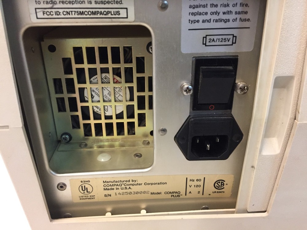 Vintage Compaq Plus Portable Computer Model 101709 - Powers On Untested w/ Bag