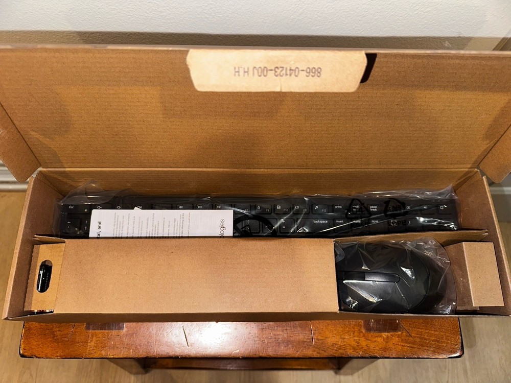 Dell KM5221W Wireless Combo Keyboard & Mouse